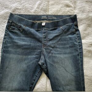 Amazon Essentials Women’s Pull On Jegging Blue Jeans
